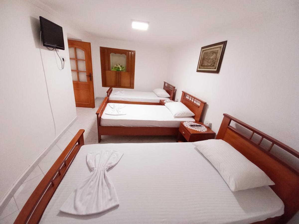 Sokolli Guest House Gjirokastër Eksteriør bilde