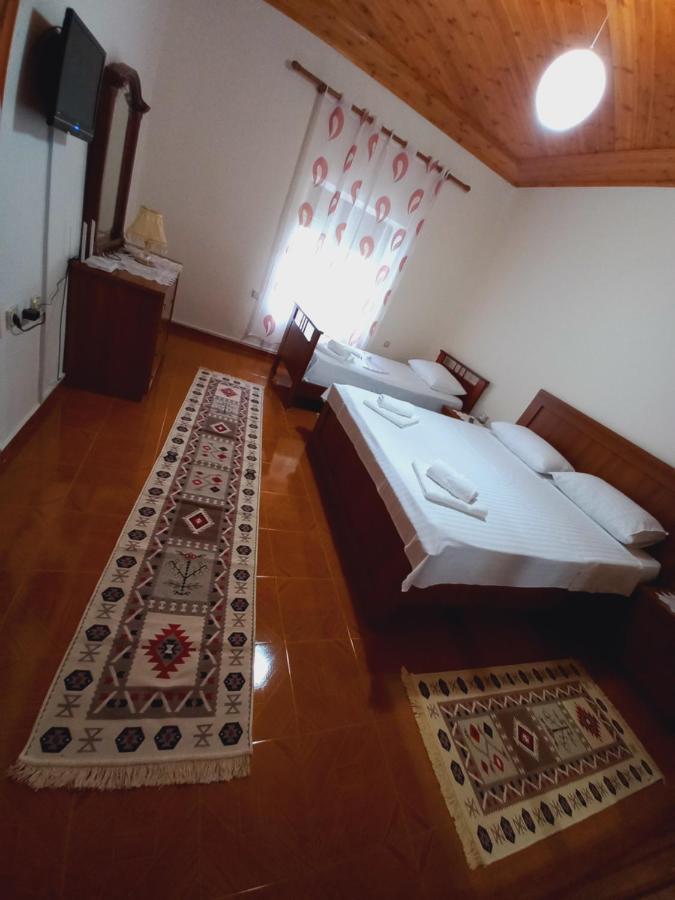 Sokolli Guest House Gjirokastër Eksteriør bilde