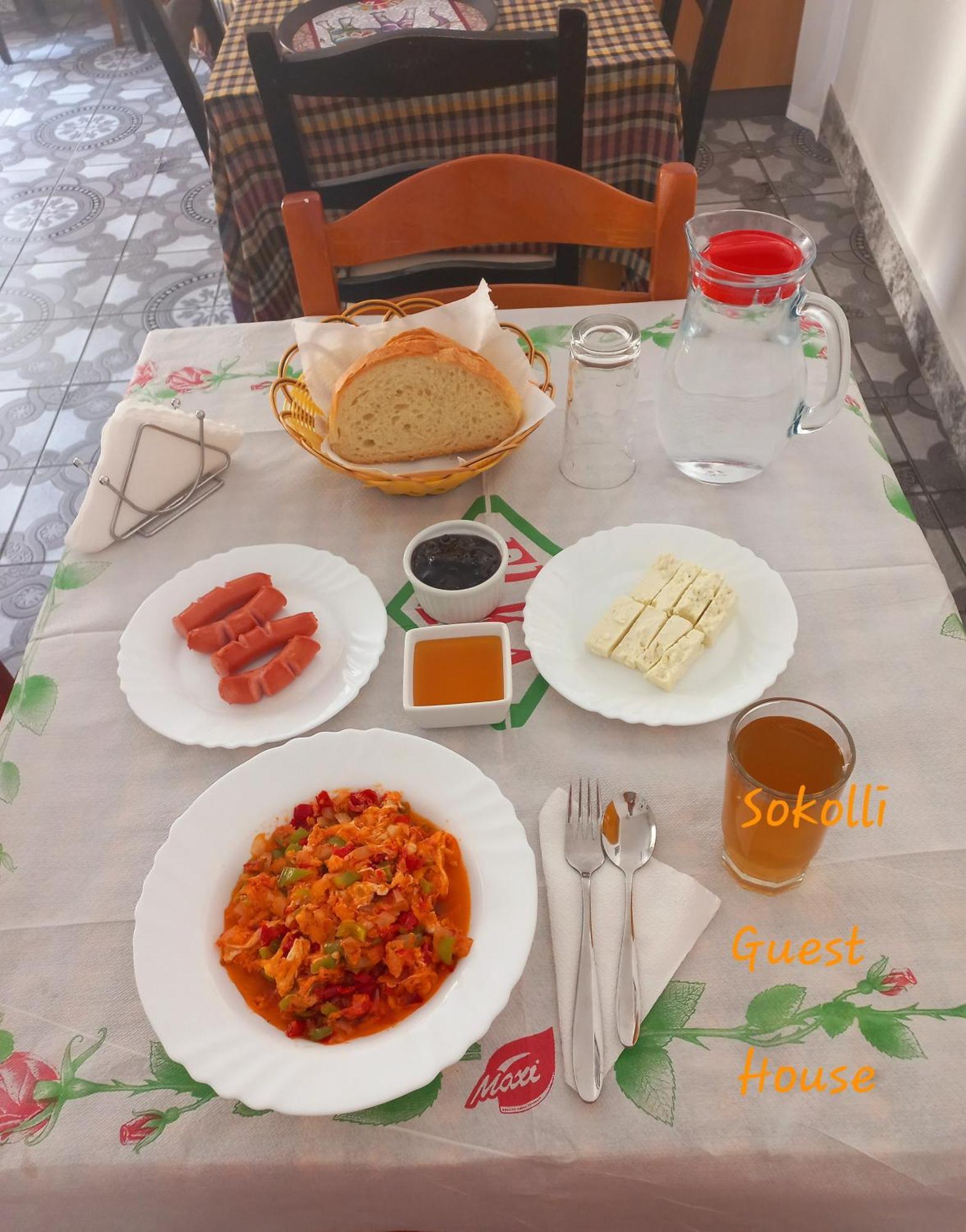 Sokolli Guest House Gjirokastër Eksteriør bilde