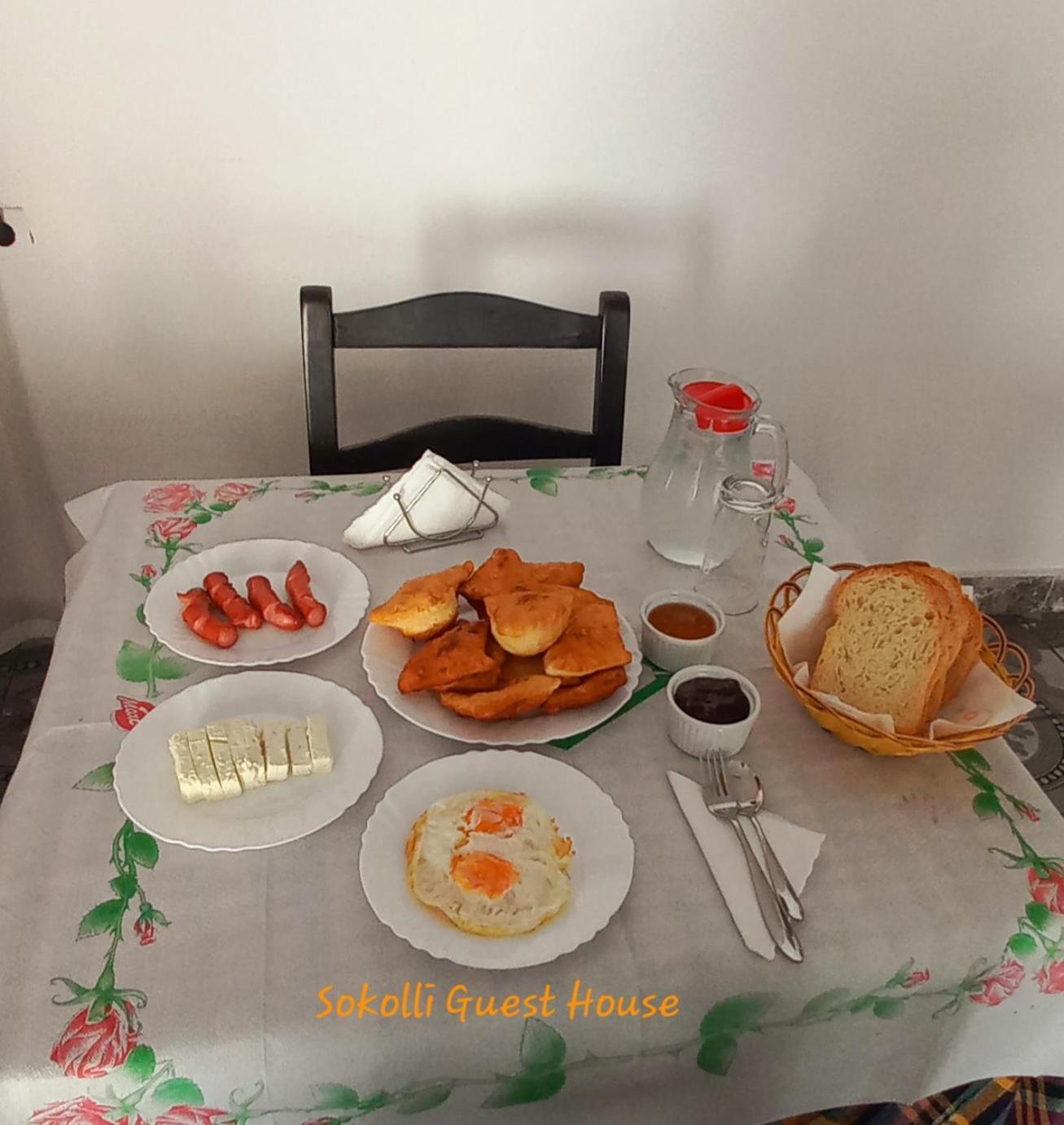 Sokolli Guest House Gjirokastër Eksteriør bilde